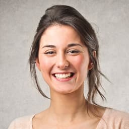 Naomi Hart
